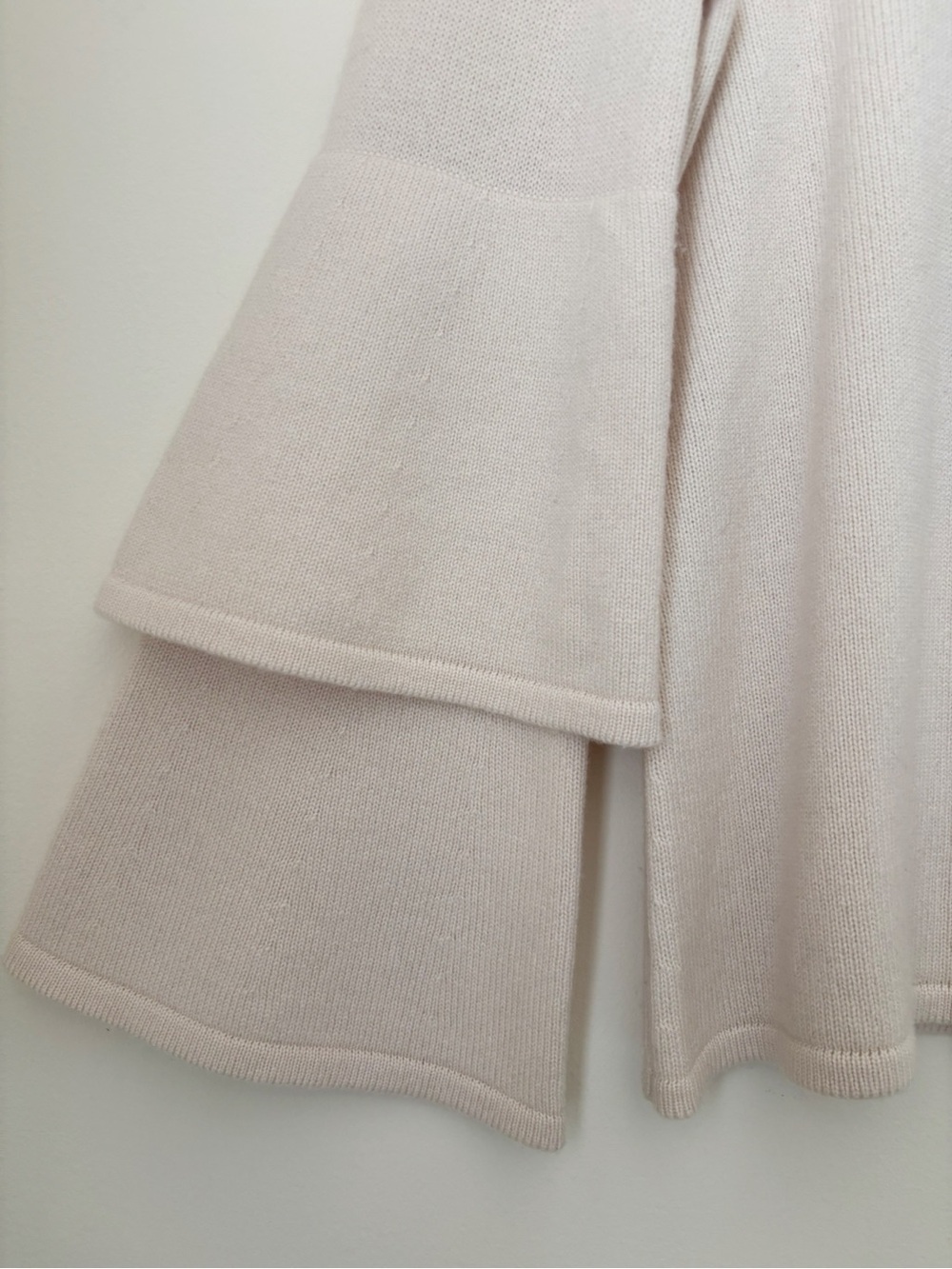 STS Sail to Sable Cream Wool Cashmere Bell Sleeve Sweater Small - Picture 2 of 5